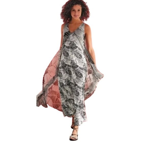 Soft Surroundings Dresses & Skirts - NWT Soft Surroundings Women's 1X Miami Beach Maxi Dress Black/White